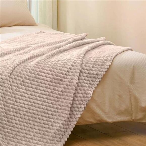 Flannel Fleece Throw Blanket(50x70 inch), 3D Jacquard Camel Fuzzy - Picture 4 of 8